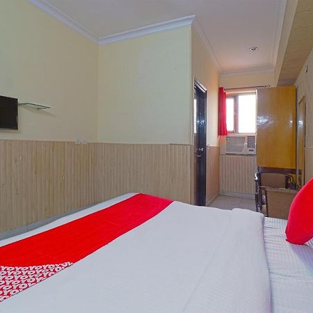 Oyo 834 Shree Balaji Hotel Faridábád Kültér fotó