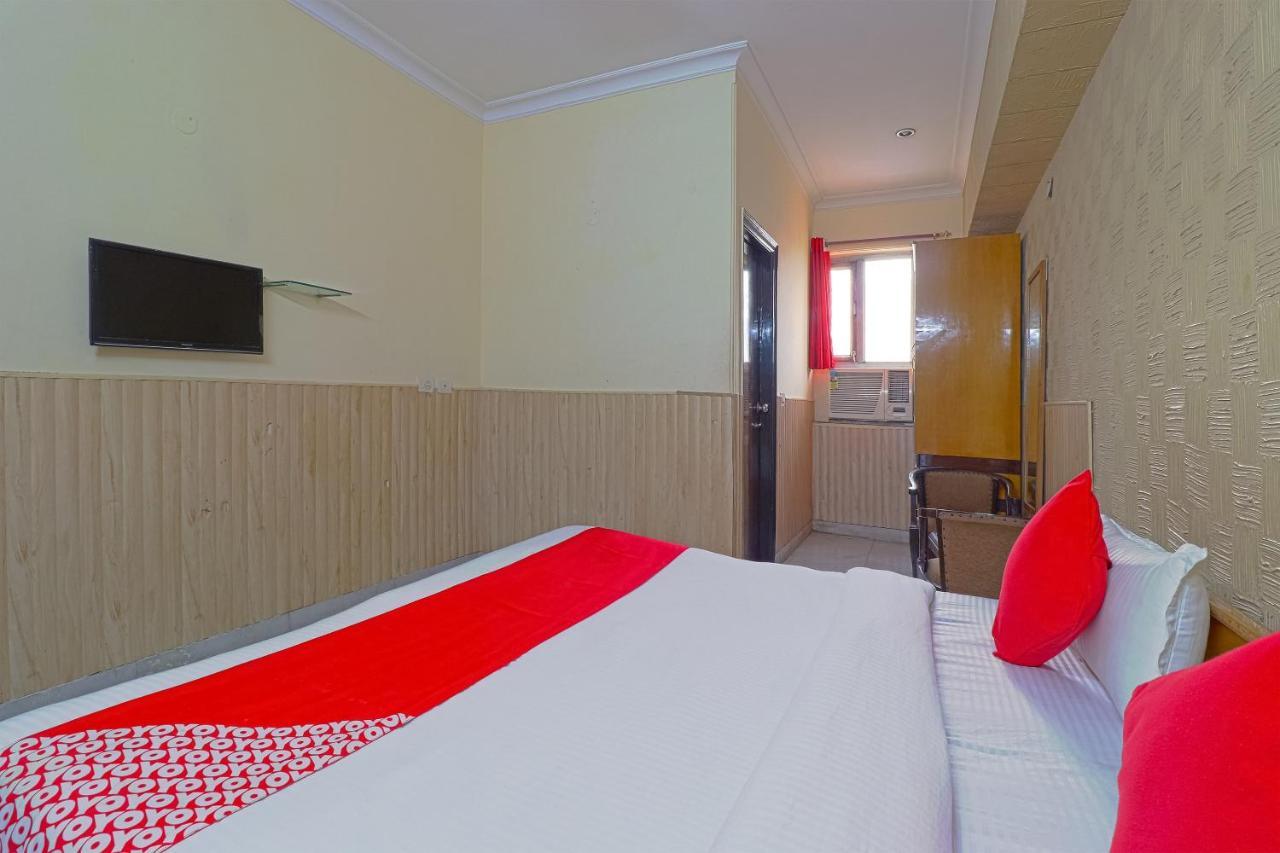 Oyo 834 Shree Balaji Hotel Faridábád Kültér fotó